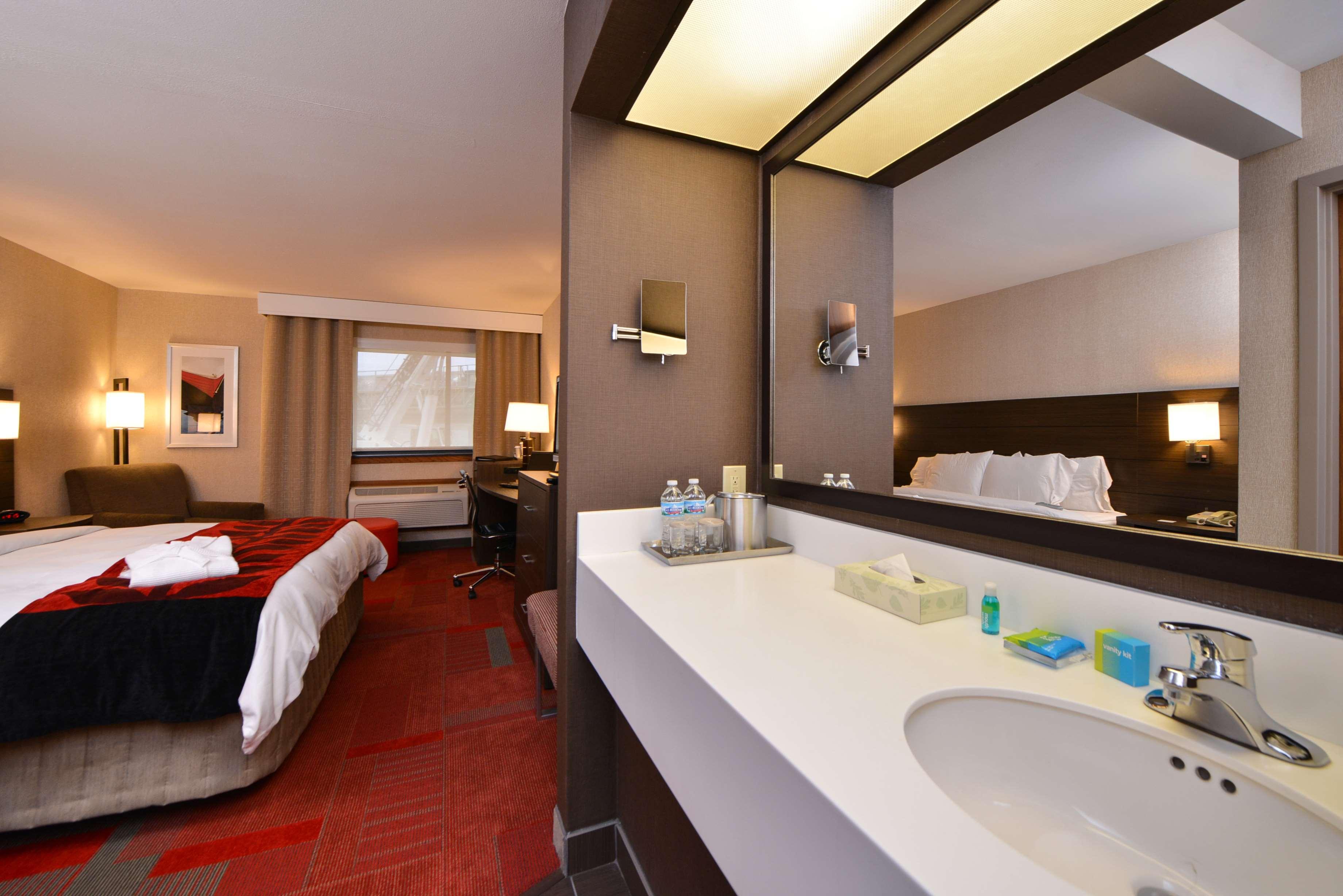 Radisson Hotel Мадисон Экстерьер фото