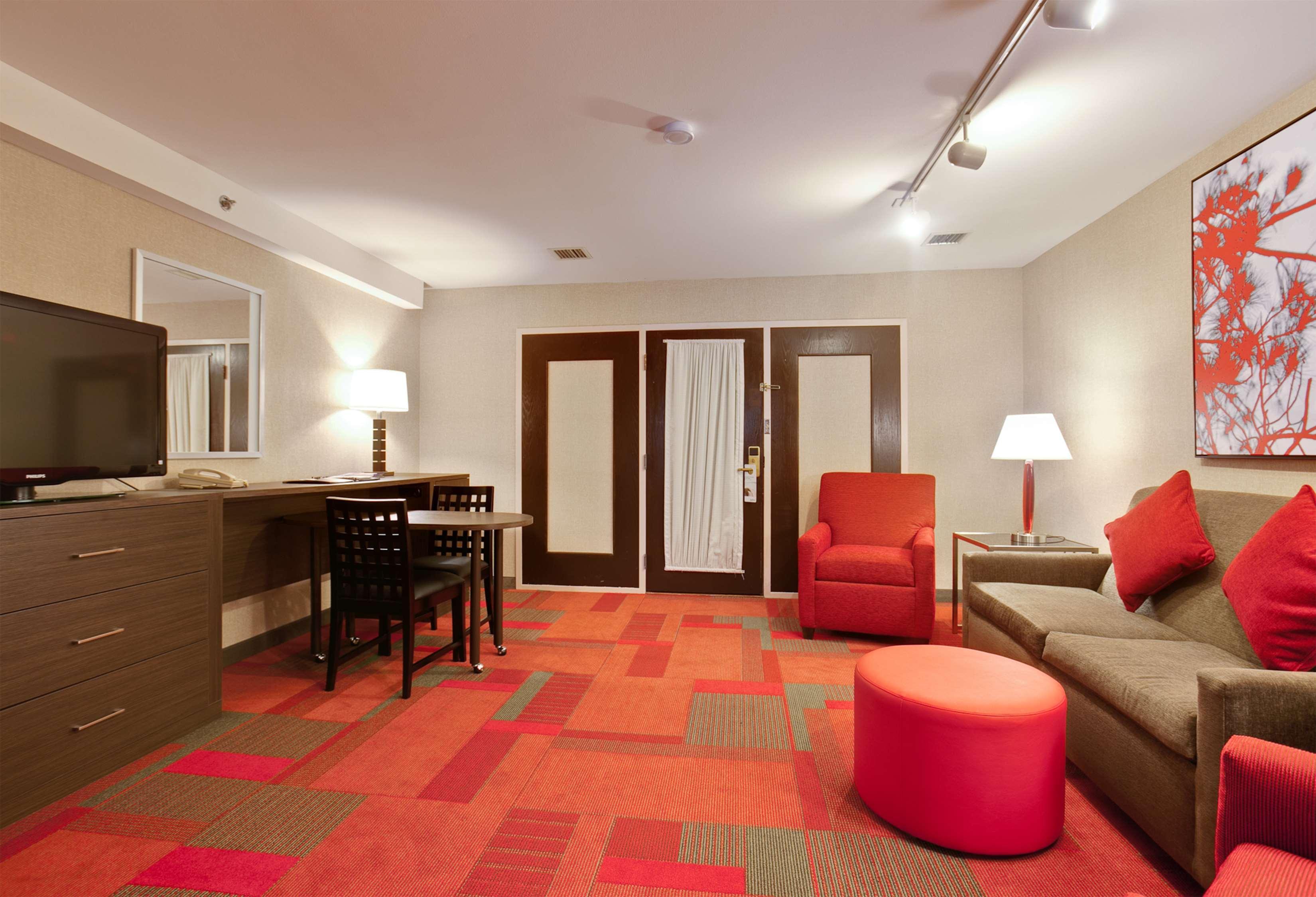 Radisson Hotel Мадисон Номер фото