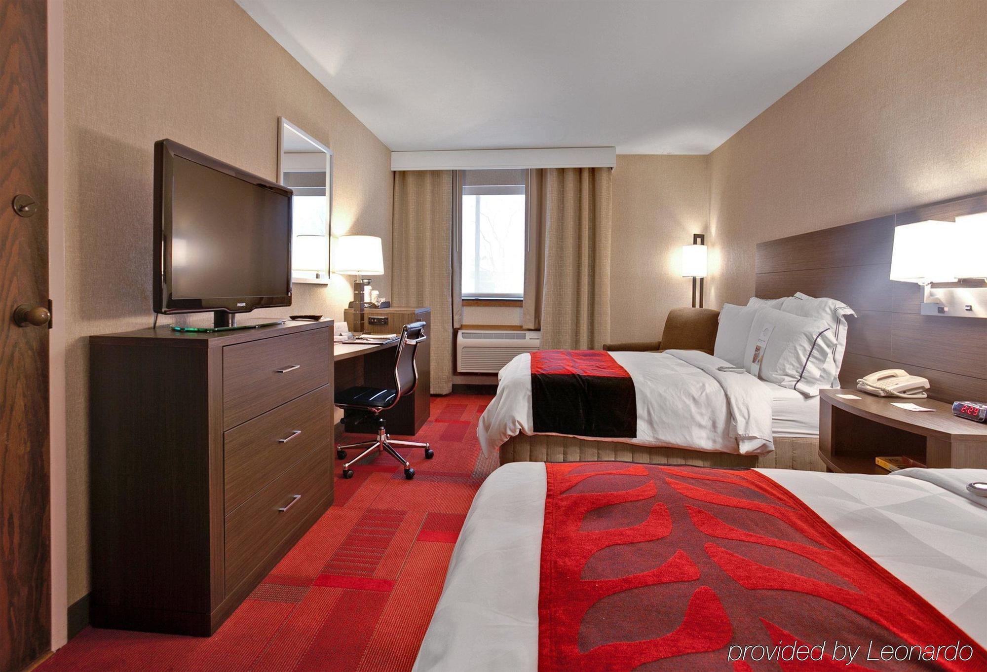Radisson Hotel Мадисон Номер фото