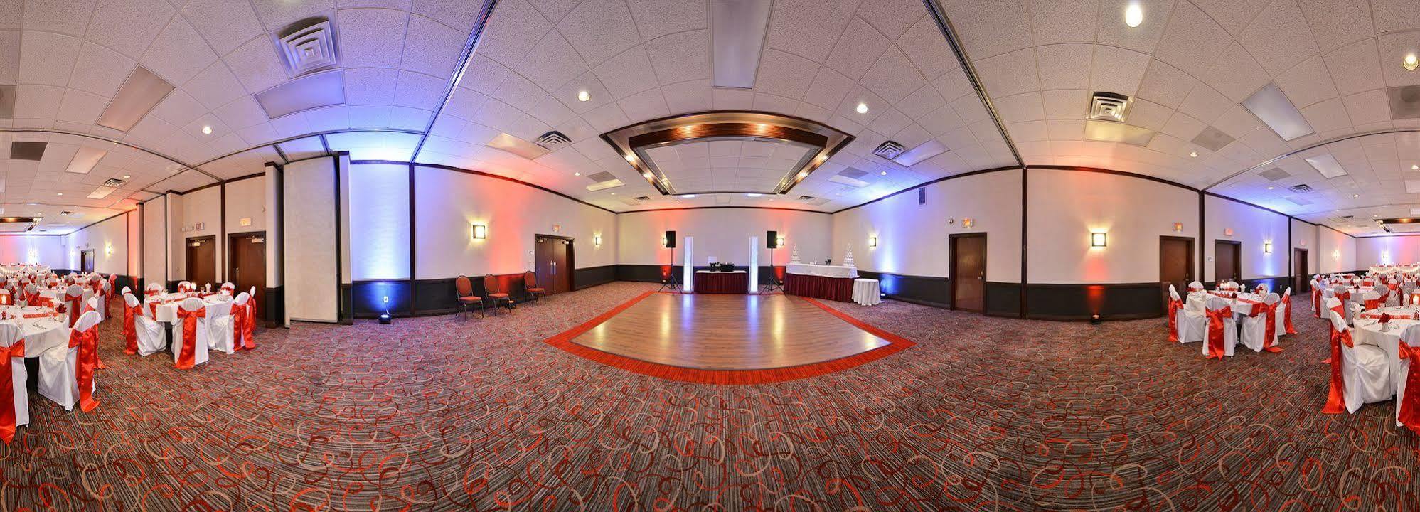Radisson Hotel Мадисон Экстерьер фото